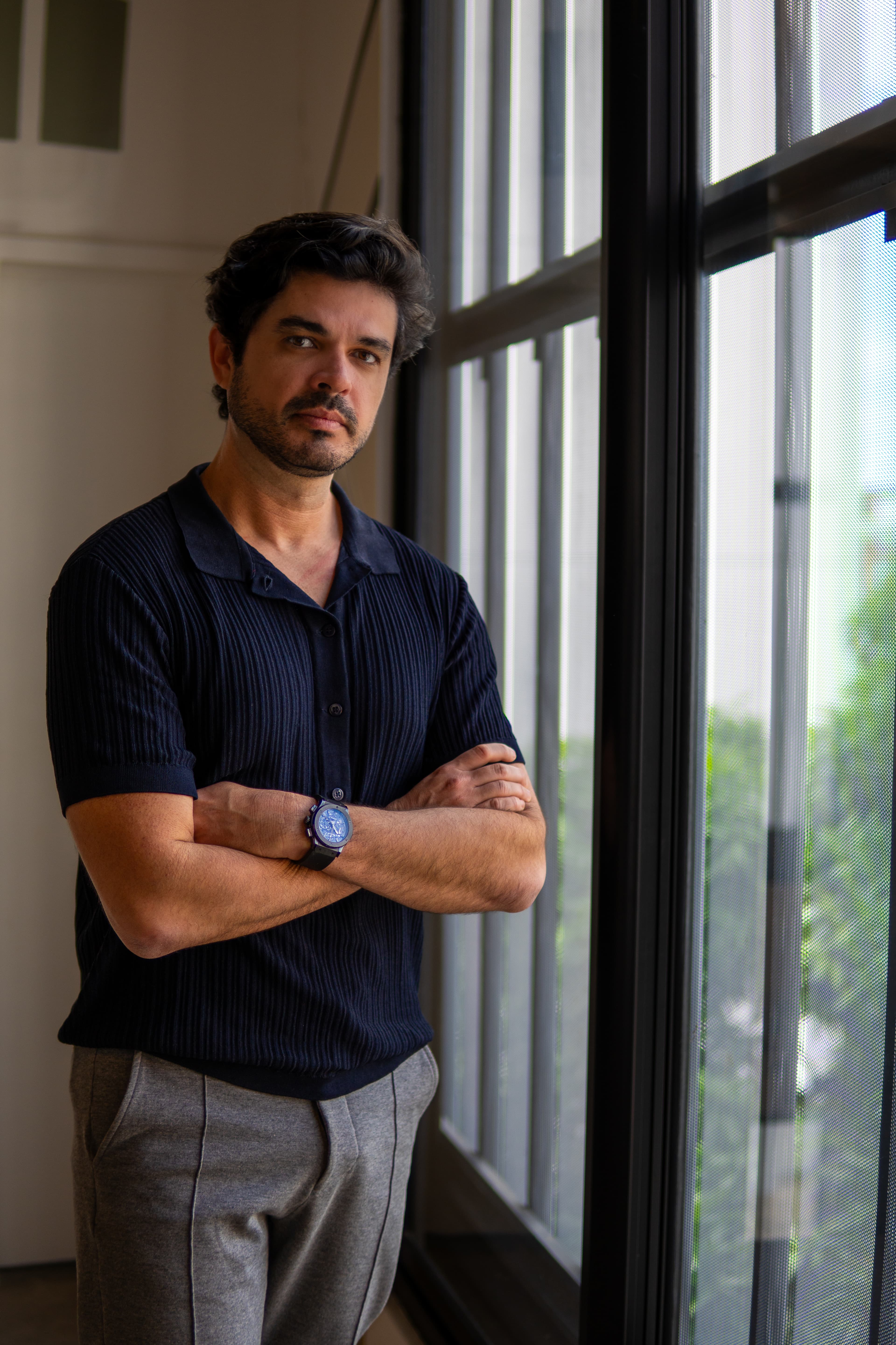 Retrato do arquiteto Leo Maia